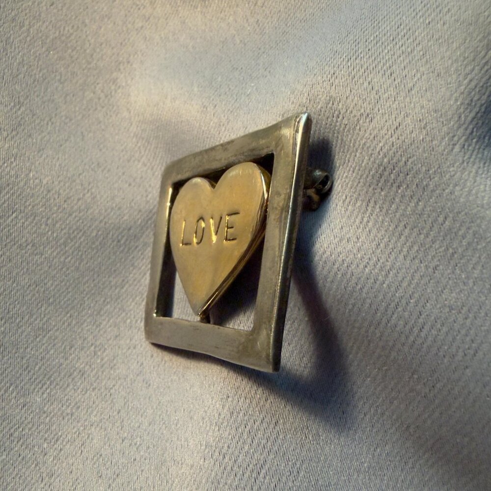 Love Heart Brooch Two Tone Enamel Convertible Pendant Vintage 1.5” - Picture 3 of 4